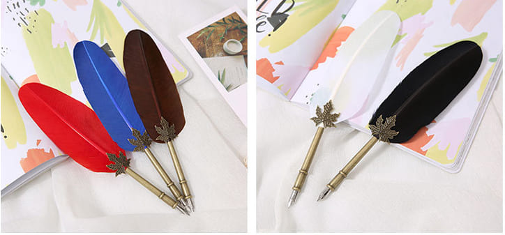 Penna stilografica antica con penna a inchiostro con piuma