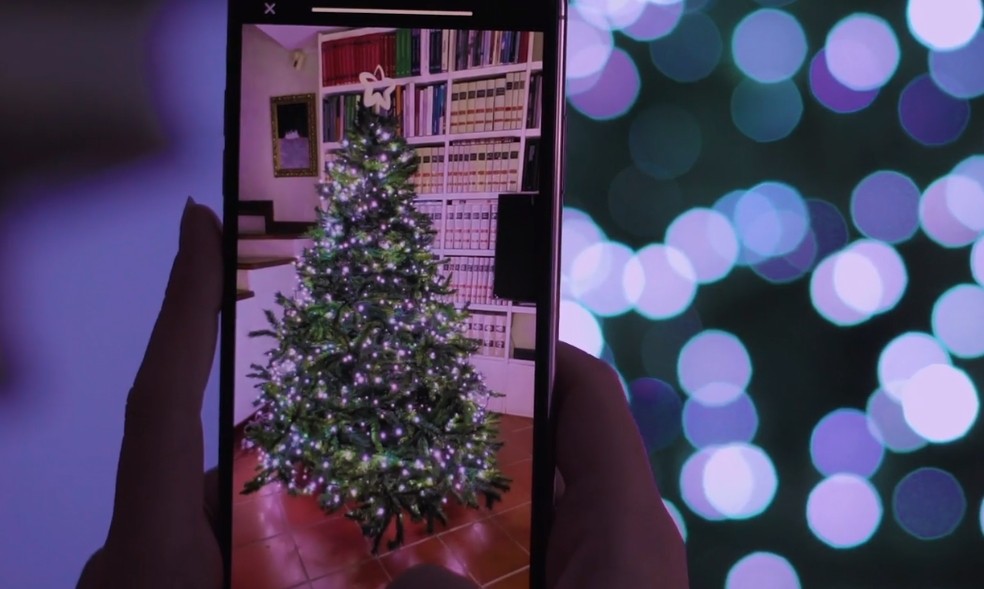 albero di Natale controllato da app