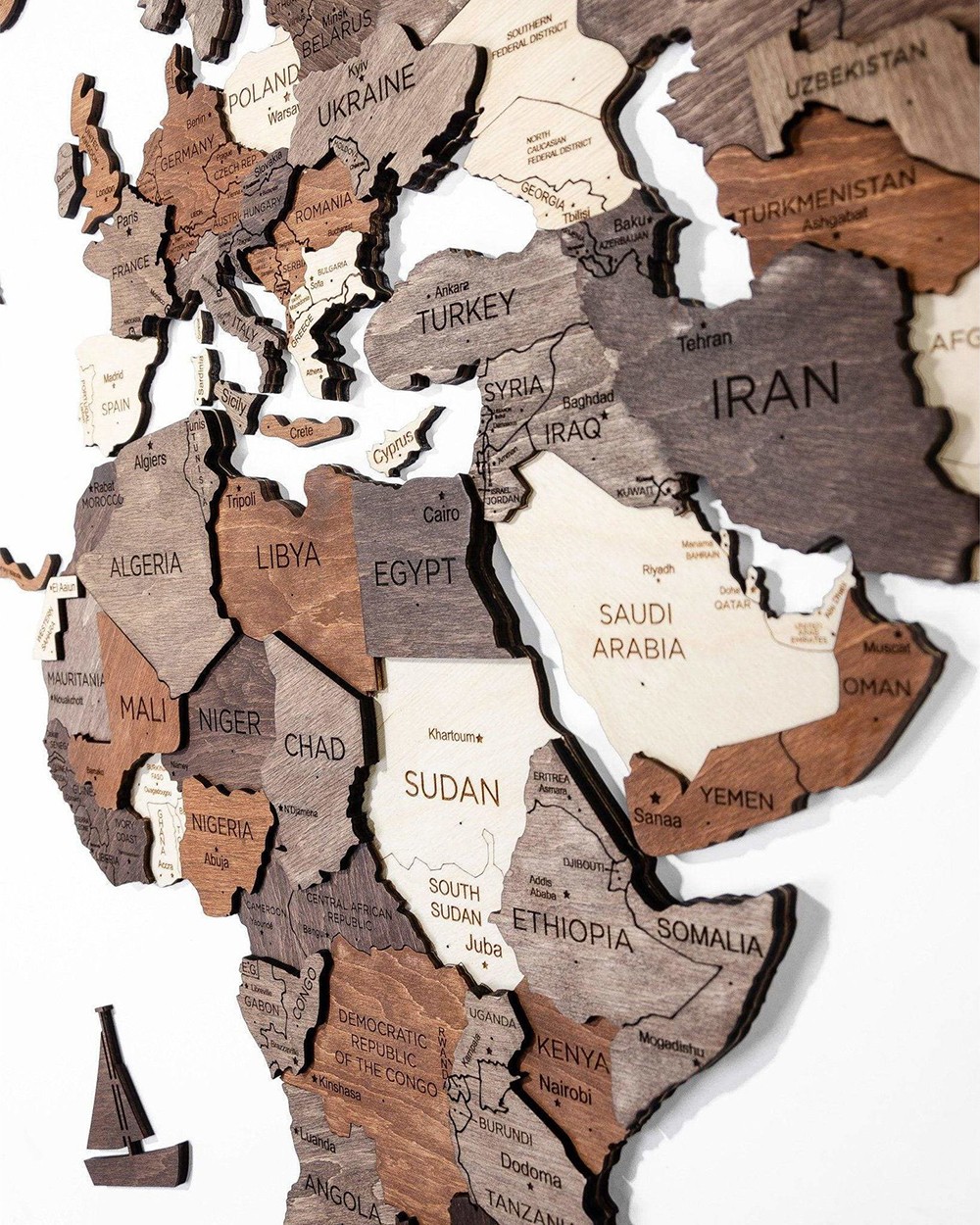Mappa in legno 3D sui continenti delle pareti