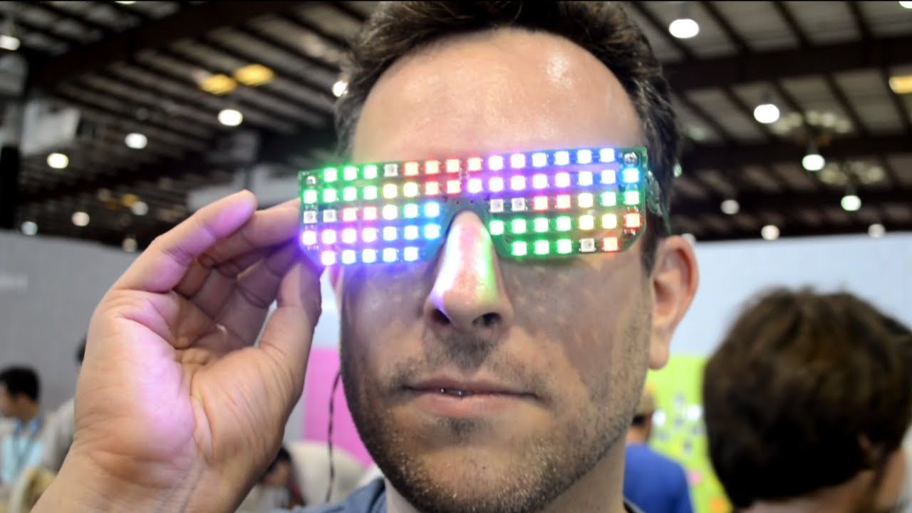 occhiali a LED RGB
