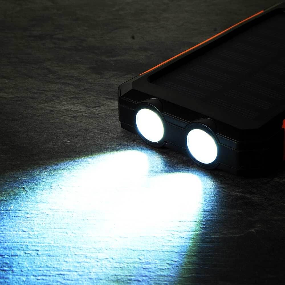 caricatore solare portatile con luce LED