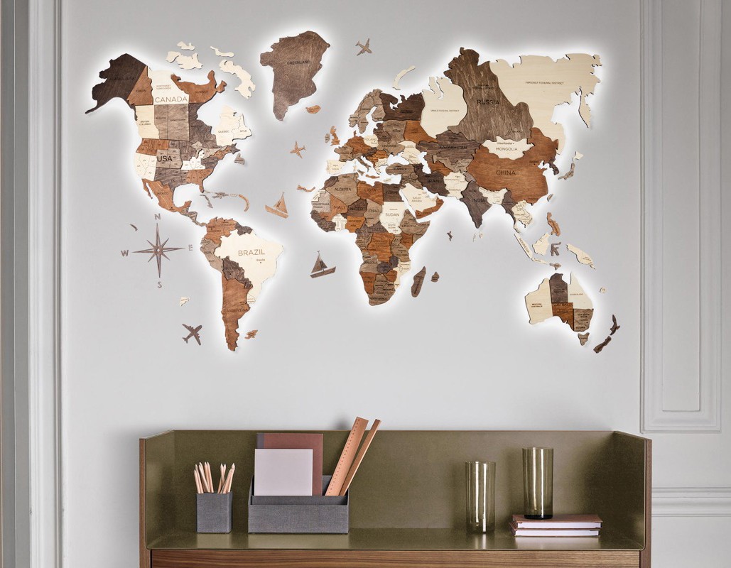 mappa del mondo 3D colorata a mano sul muro