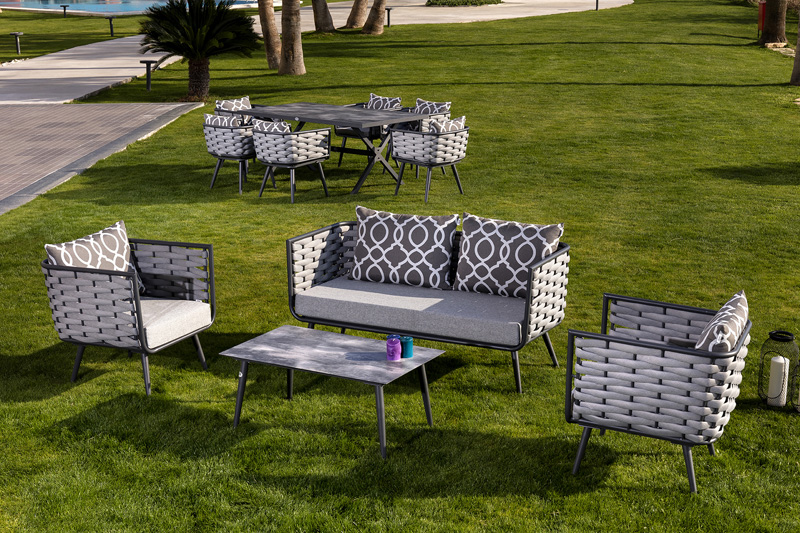 Lussuose sedute per il giardino o la terrazza con struttura in alluminio di alta qualità in un elegante colore grigio