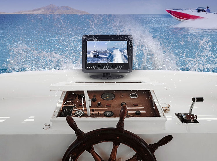 monitor impermeabile su yacht boat